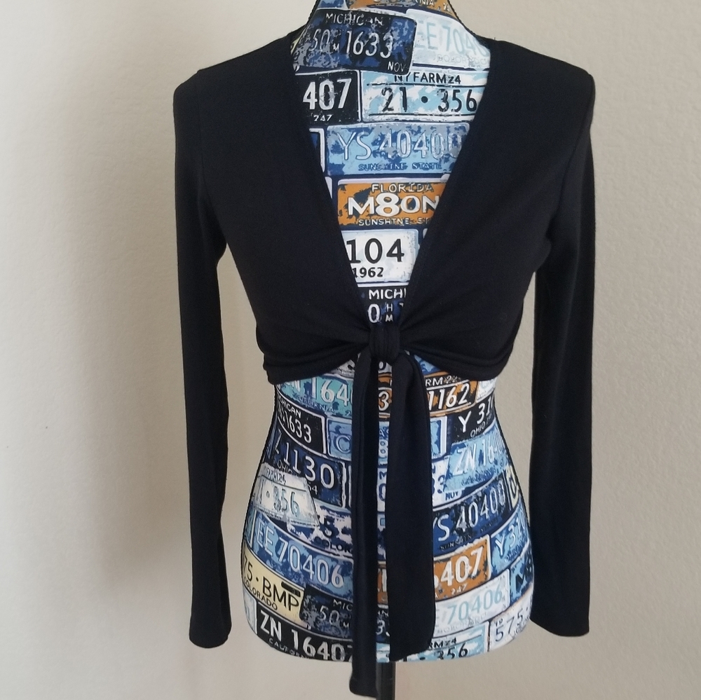 Windsor Tie Front Crop Sweater Black Medium